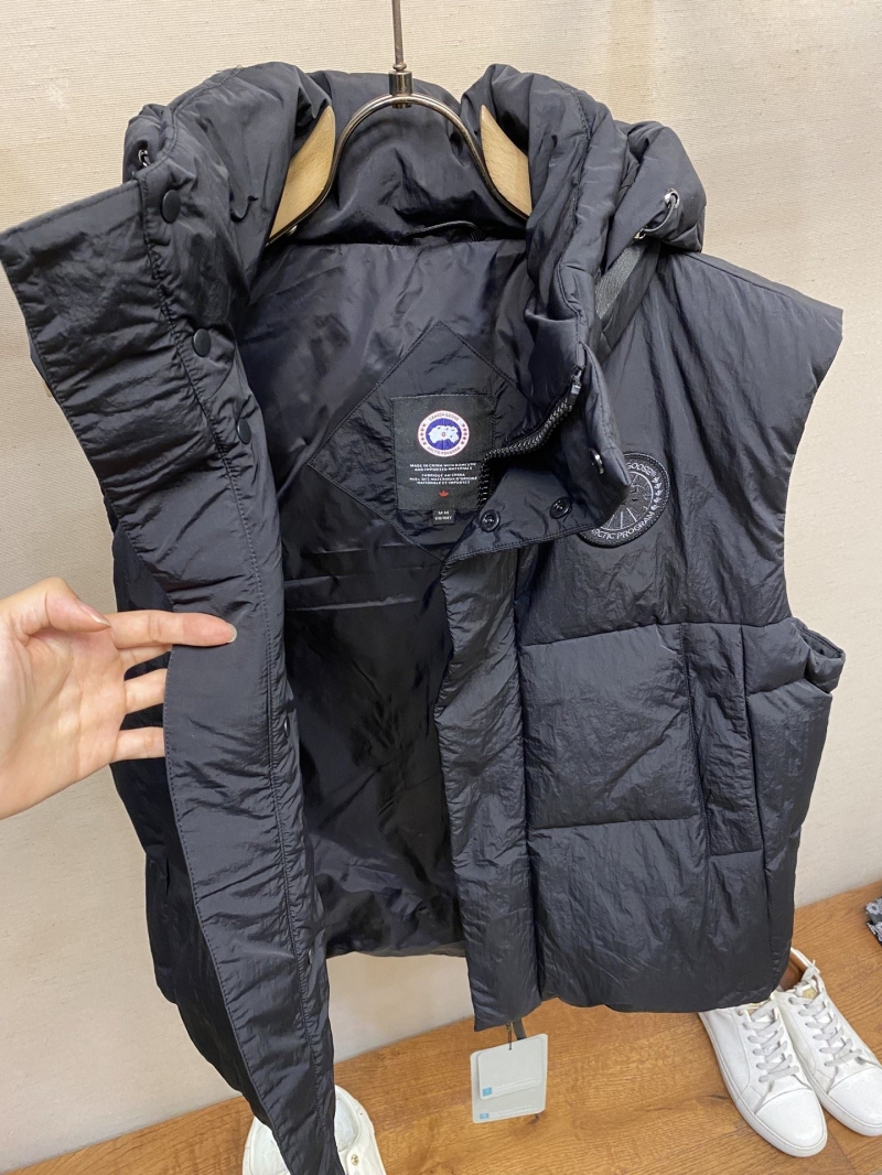 Can*a G00se down jackets